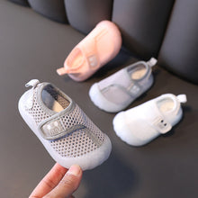 Laden Sie das Bild in den Galerie-Viewer, Rutschfeste Mesh-Schuhe für Babys
