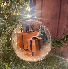 Laden Sie das Bild in den Galerie-Viewer, 🎄Christbaumschmuck transparente Kugel🎀
